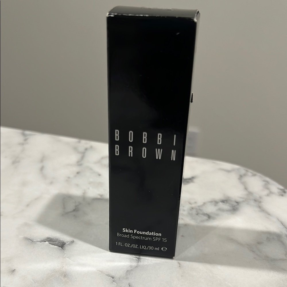 Bobbi Brown Skin Foundation Broad Spectrum SPF 15